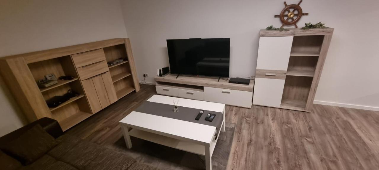 3 Zimmer Ferienwohnung In Йевер Экстерьер фото